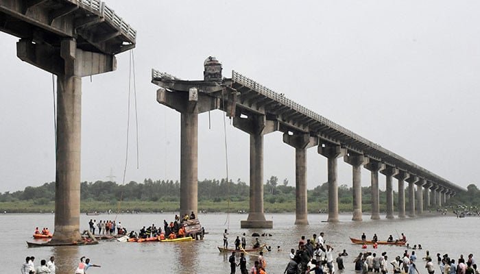 Bridge collapse kills nine in India’s Gujarat