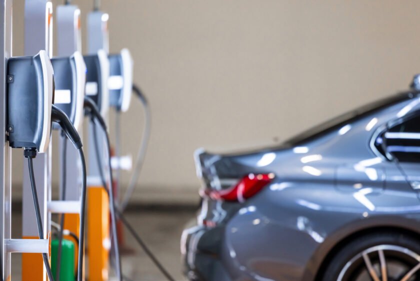 Huawei Is Working On An EV Battery That Can Last Over 1,800 Miles On A 5-Minute Charge