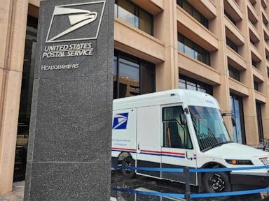 Republicans look to make a U-turn on federal commitment to electric vehicles for the Postal Service