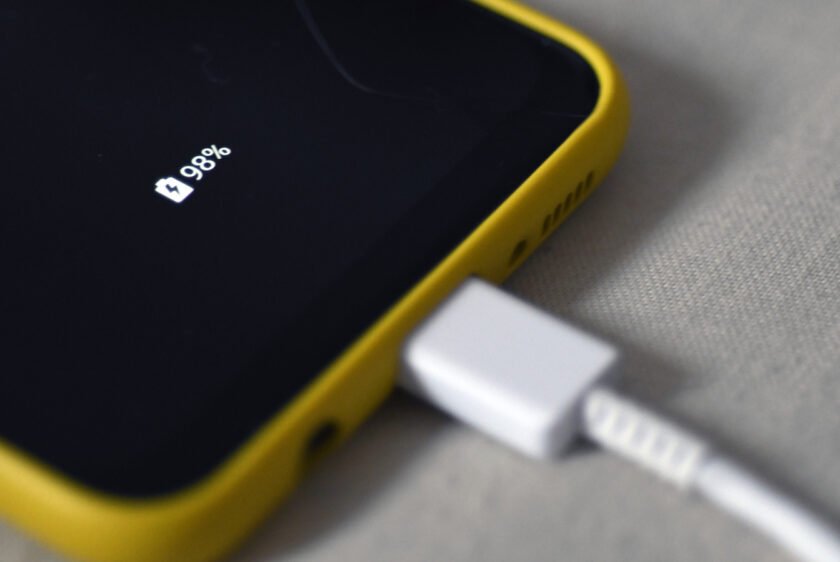 This Pixel 10 Feature Dramatically Reduces Battery Capacity (And You Can’t Turn It Off)