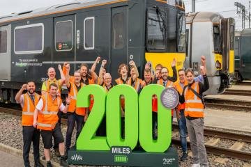 GWR battery train sets 200-mile world record on Oxford route