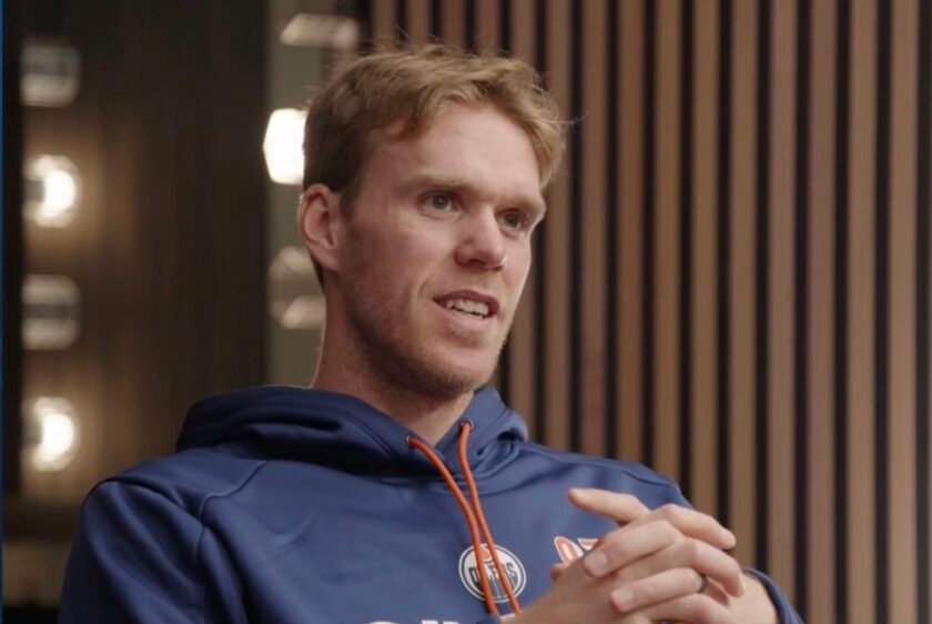 Three Edmonton police officers injured in crash near Edson