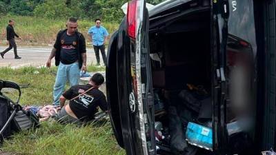 Pan Borneo crash: Van hit while exiting P-turn – Police