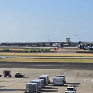 Air New Zealand flight from Christchurch makes emergency landing in Sydney