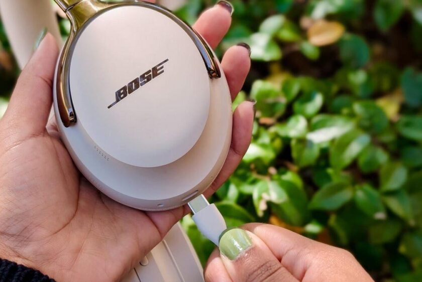 Bose’s QuietComfort Ultra shows the company still outperforms Apple in one key area