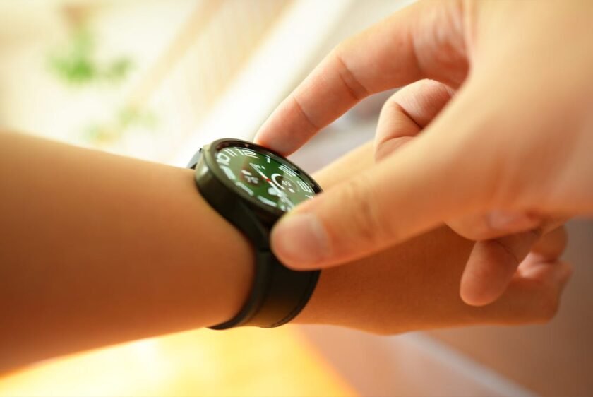 Own a Samsung watch? My 30-second routine keeps the system running like new