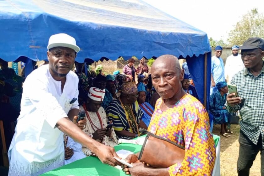 Council Chairman Gives Vehicles, Stipends To Traditional Rulers, Elders