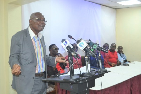 Suspend introduction of new number plates -VEMAG