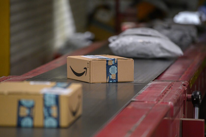 Amazon is selling ‘classy’ $110 battery-operated wall sconces for only $60