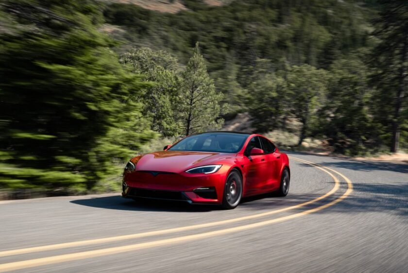 Tesla discontinuing Model S and Model X to make room for robots