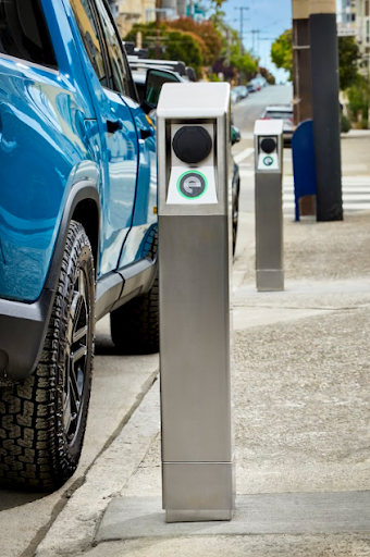 it’s electric and DDOT Announce Neighborhood Curbside Electric Vehicle (EV) Charging Station Pilot