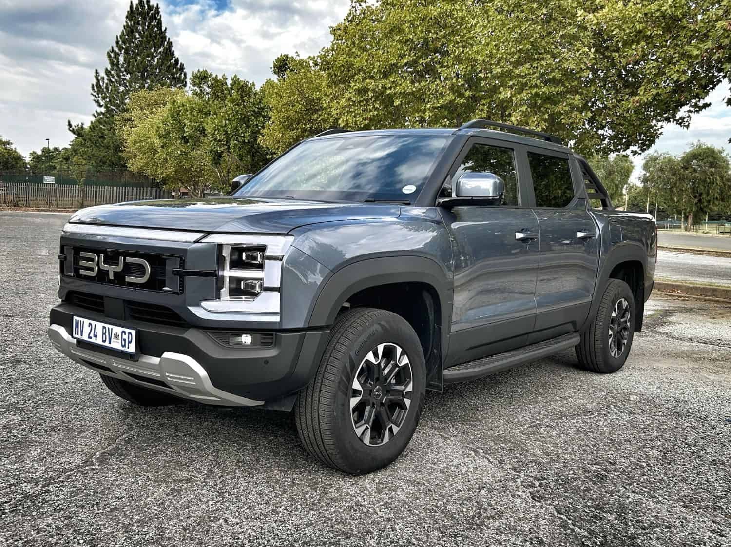 BYD Shark bakkie lacks stamina for all-day Raptor hunting