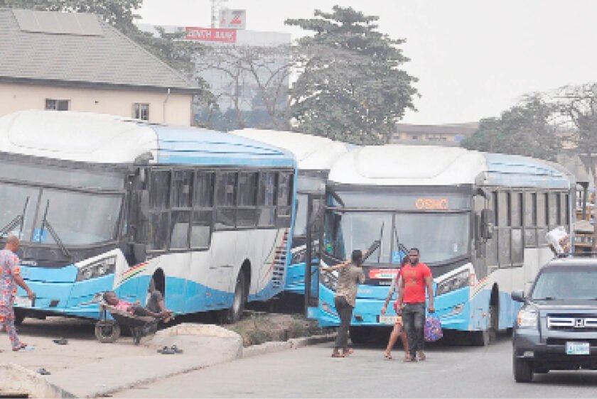 Lagos: Passengers injured as commercial bus catches fire