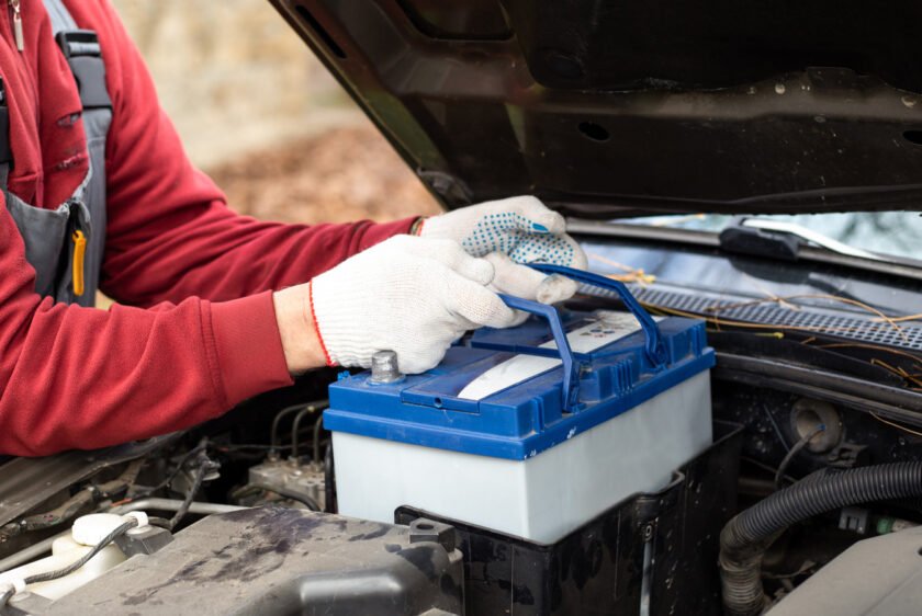 Do AutoZone Techs Have To Help You Replace Your Car Battery?