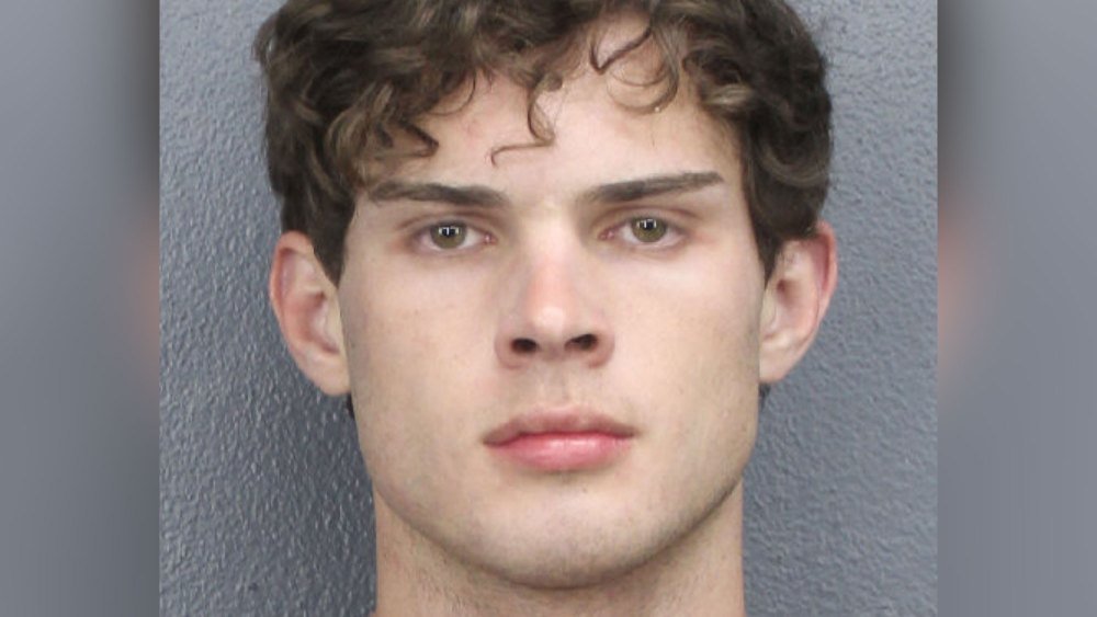 Looksmaxxing Influencer Clavicular Arrested for Misdemeanor Battery