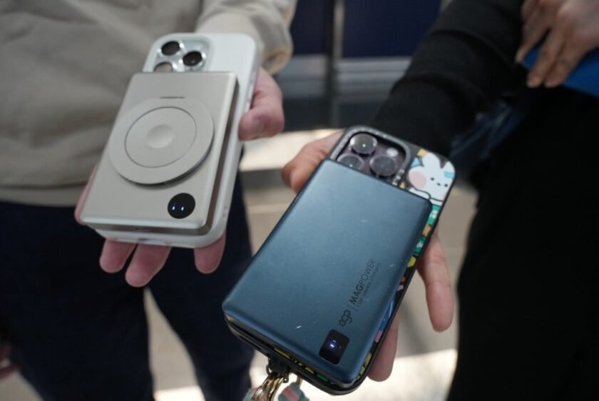 Hong Kong airport caps power banks to 2 per passenger in line with global rule