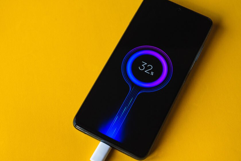 5 Smartphones With The Fastest Charging Batteries Of All Time