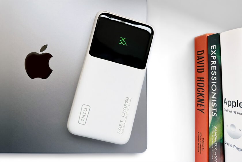 INIU Cougar P64 140W review: Affordable fast MacBook power bank