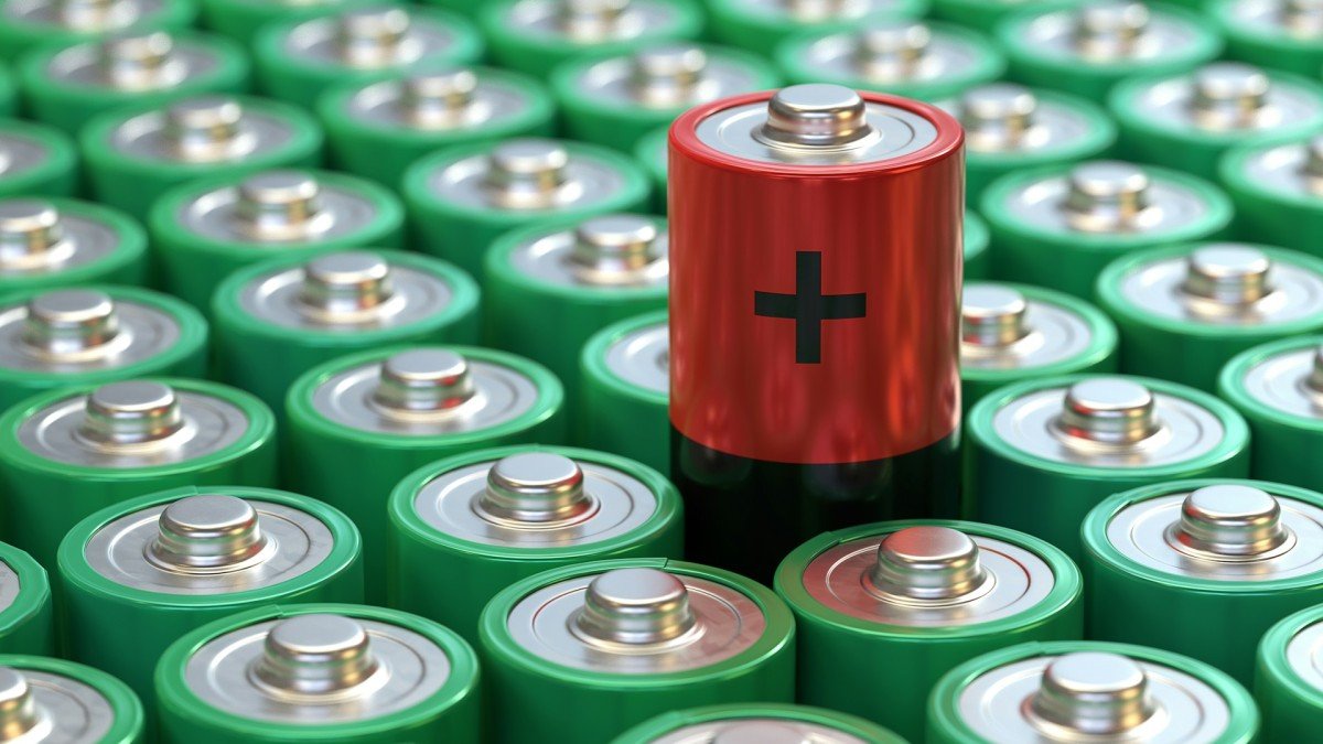 New Chinese Iron Battery Lasts 16 Years