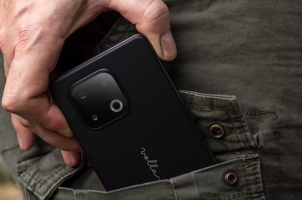 Volla Phone runs Linux in a rugged shell and proves replaceable batteries are still doable