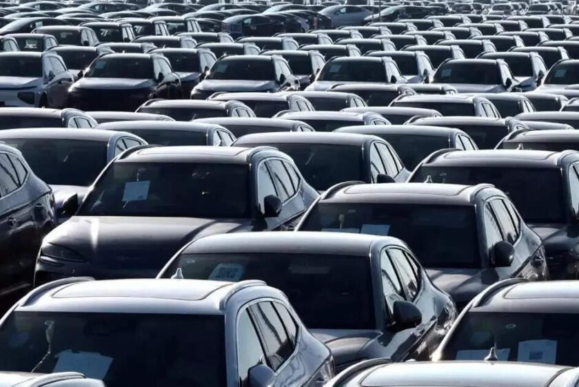 Auto industry faces ₹25,000 crore profit hit in FY26 due to end-of-life vehicle rules