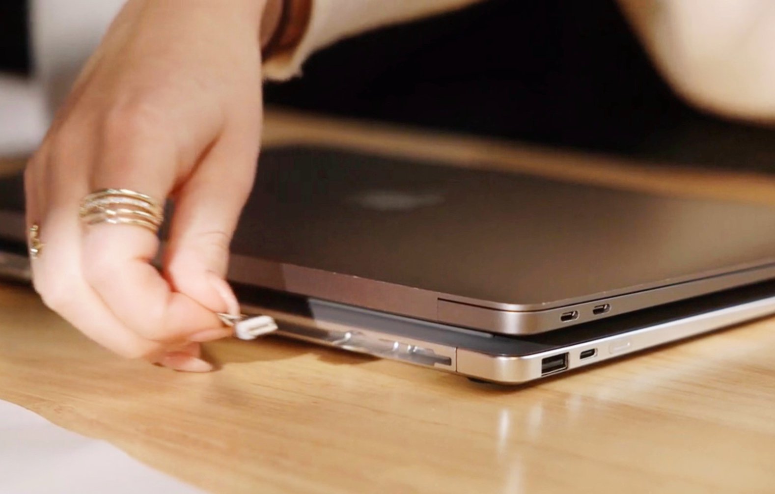 Krafted power bank looks like a laptop, said to quadruple battery life – Notebookcheck News